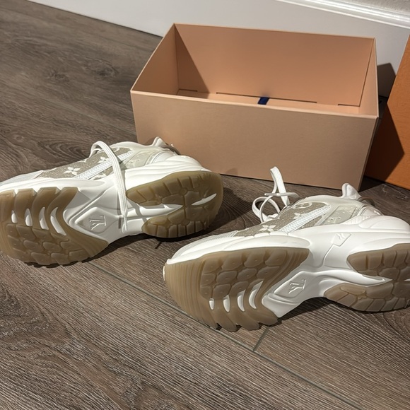 LV white with tan sneakers size 7 worn once - Picture 4 of 5